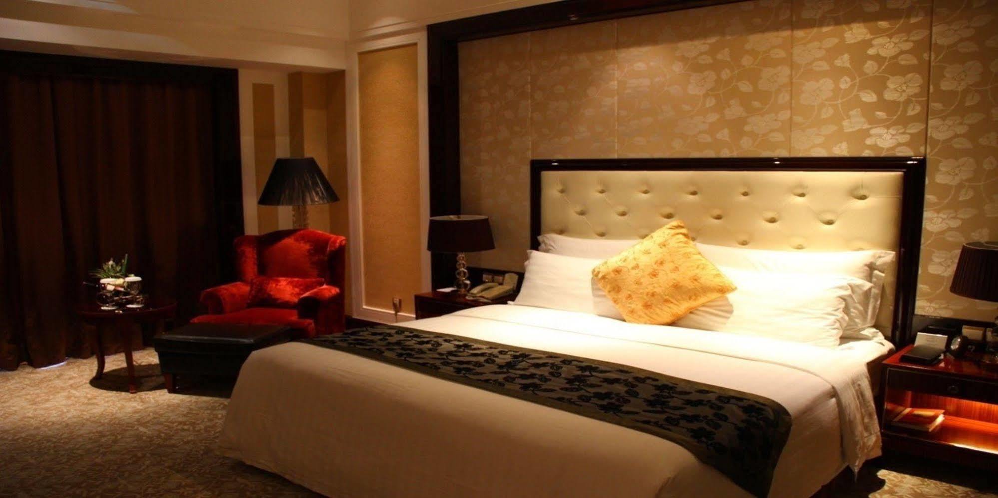 Wyndham Grand Plaza Royale Palace Chengdu Extérieur photo