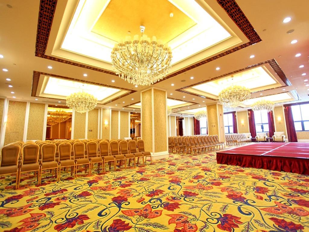 Wyndham Grand Plaza Royale Palace Chengdu Extérieur photo