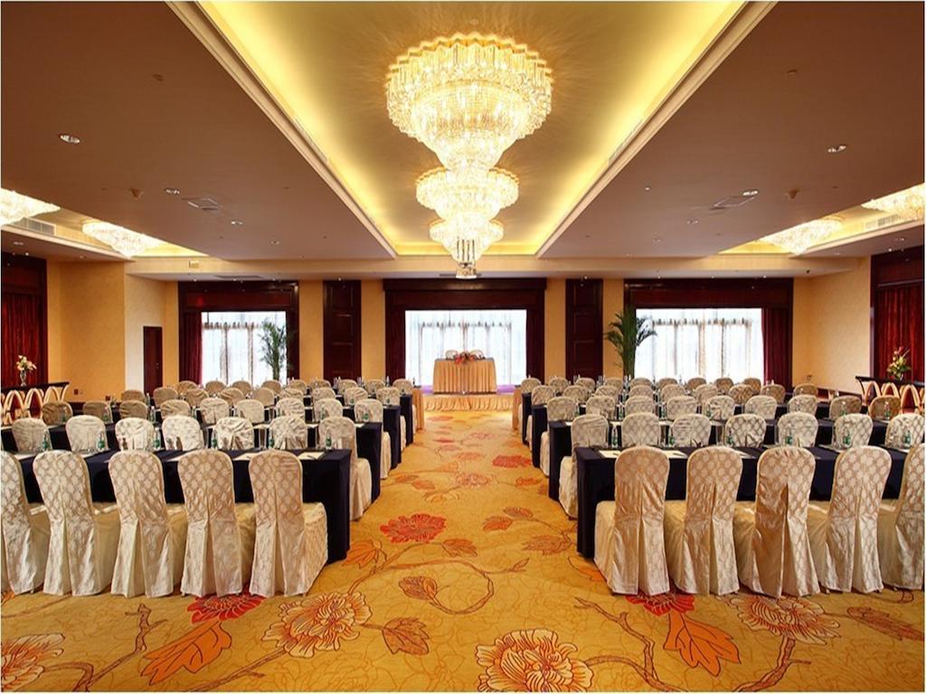 Wyndham Grand Plaza Royale Palace Chengdu Extérieur photo
