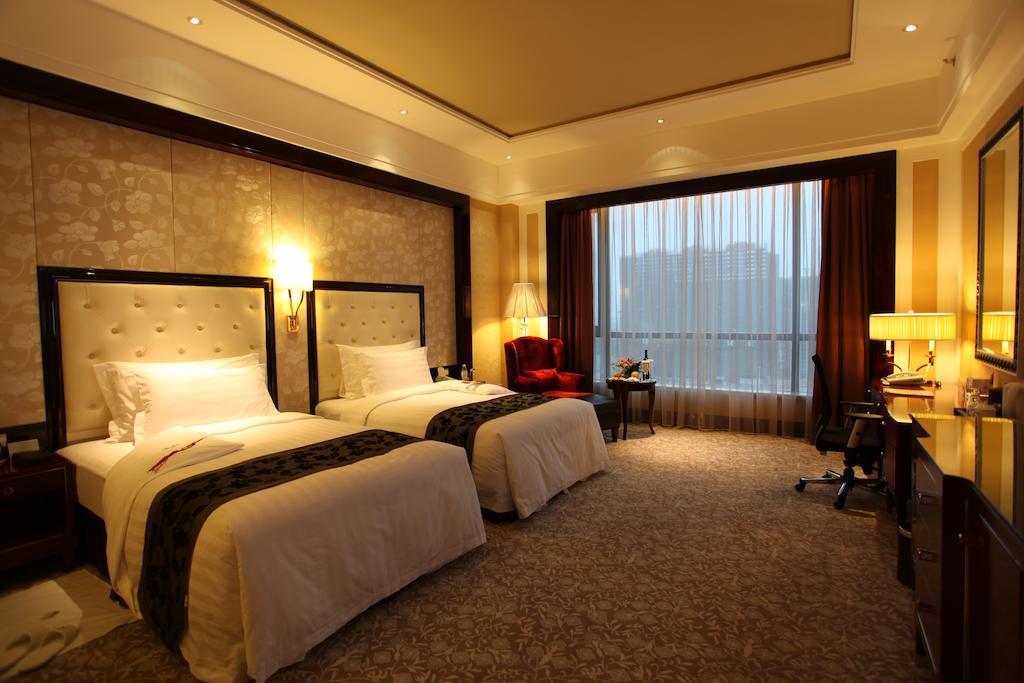 Wyndham Grand Plaza Royale Palace Chengdu Extérieur photo